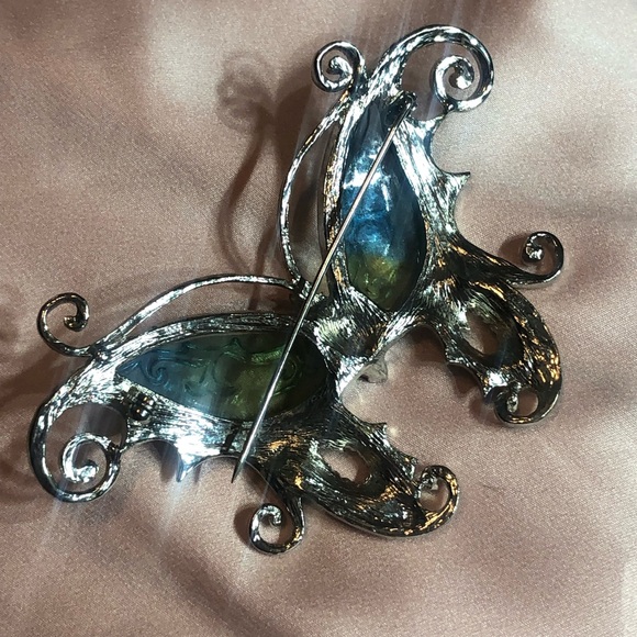 Vintage 70s lucite and rhinestone butterfly brooch - Picture 4 of 8